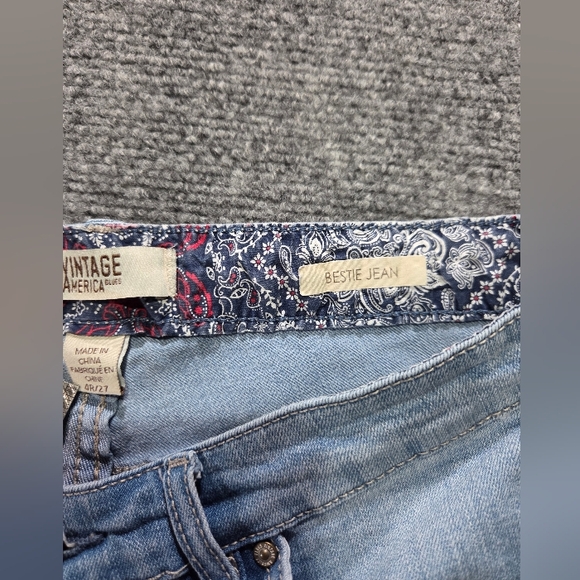 Vintage America Blues Bestie Jean 4/27 Floral Embroidered Straight Light Wash - Picture 3 of 14